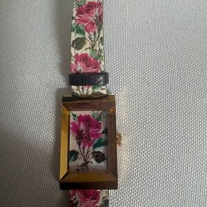 Gucci G-Frame Floral Mother Of Pearl Dial White Leather Strap Watch For Women -